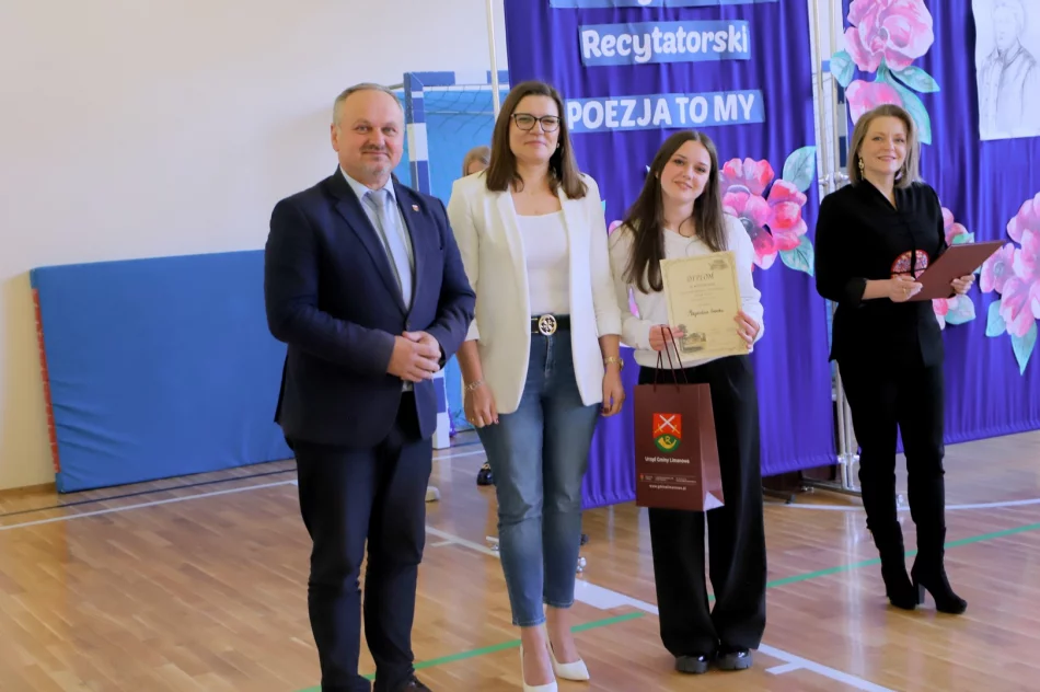 „Pan Tadeusz” wybrzmiał w Starej Wsi. Gminny Konkurs Recytatorski rozstrzygnięty! - zdjęcie 20
