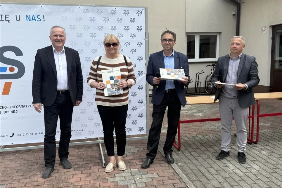 Ponad stu ósmoklasistów w finale turnieju zawodowego - zdjęcie 19