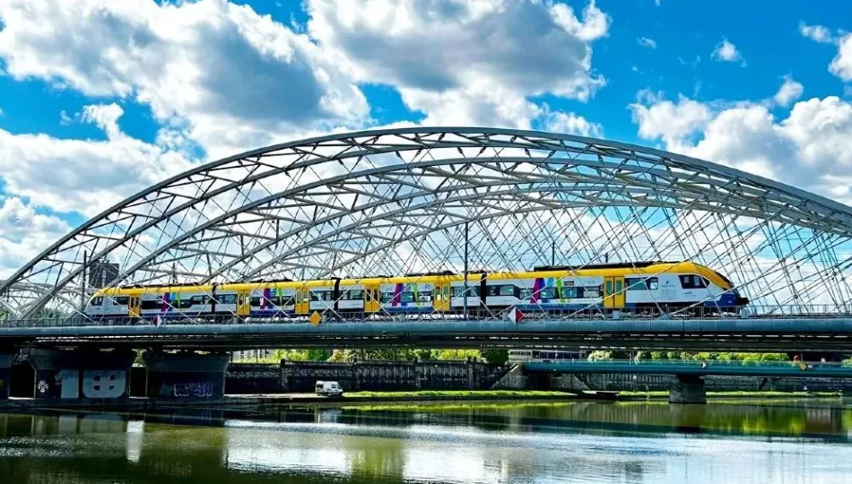 Pociągiem za złotówkę! Specjalne bilety na Dzień Dziecka i długi weekend - zdjęcie 1