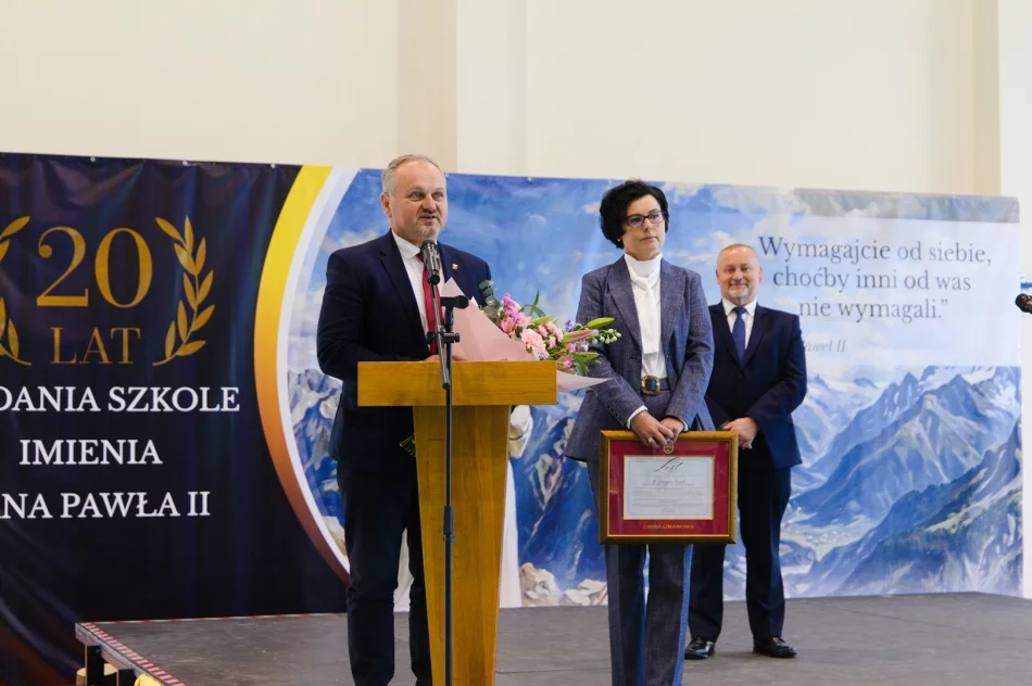 20 lat - jubileusz nadania imienia Szkole Podstawowej nr 1 w Męcinie - zdjęcie 4