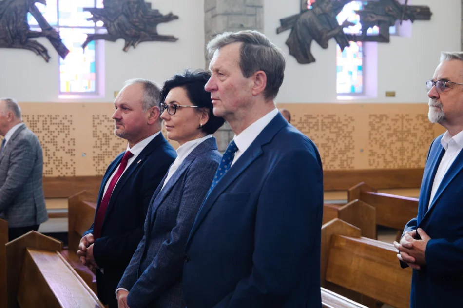 20 lat - jubileusz nadania imienia Szkole Podstawowej nr 1 w Męcinie - zdjęcie 12