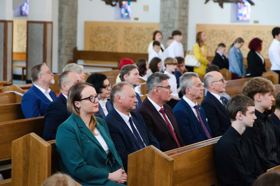 20 lat - jubileusz nadania imienia Szkole Podstawowej nr 1 w Męcinie - zdjęcie 19