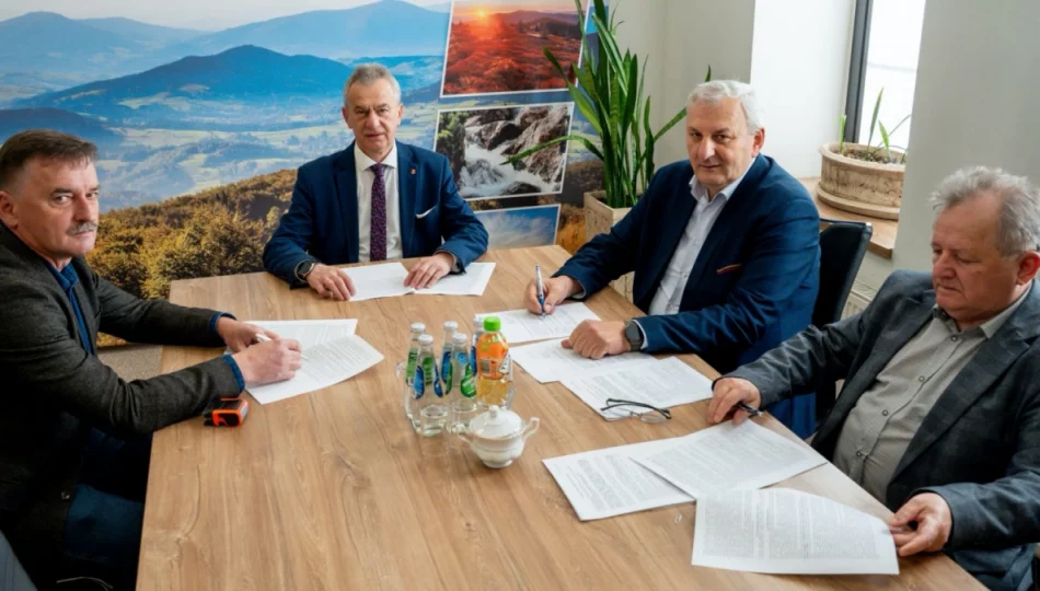 Podpisano umowy na dwie inwestycje drogowe - zdjęcie 1