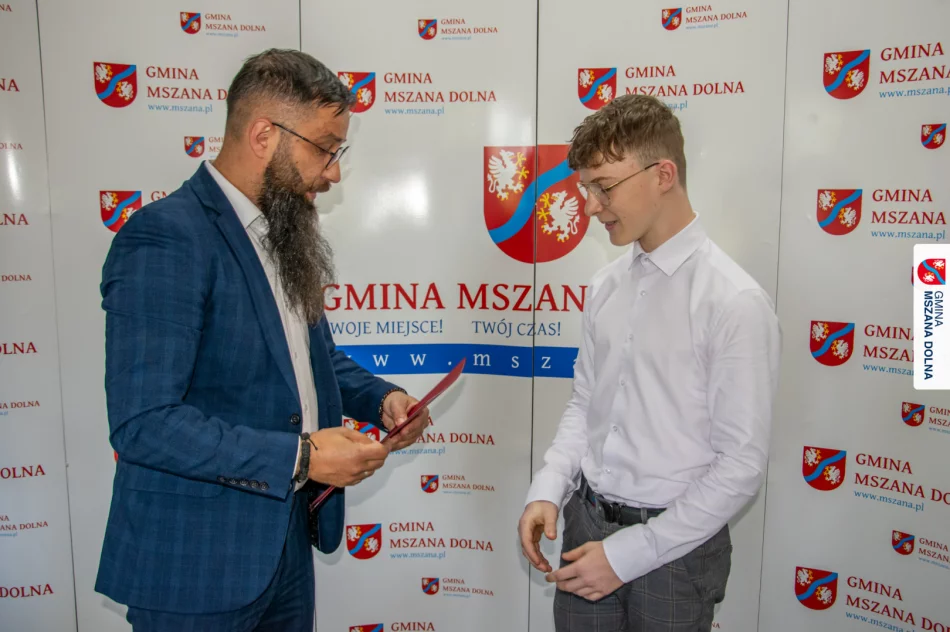 Wójt nagrodził uzdolnionych sportowców  - zdjęcie 4