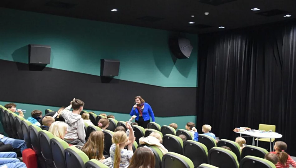 Książkowe śledztwo w bibliotece  - zdjęcie 1