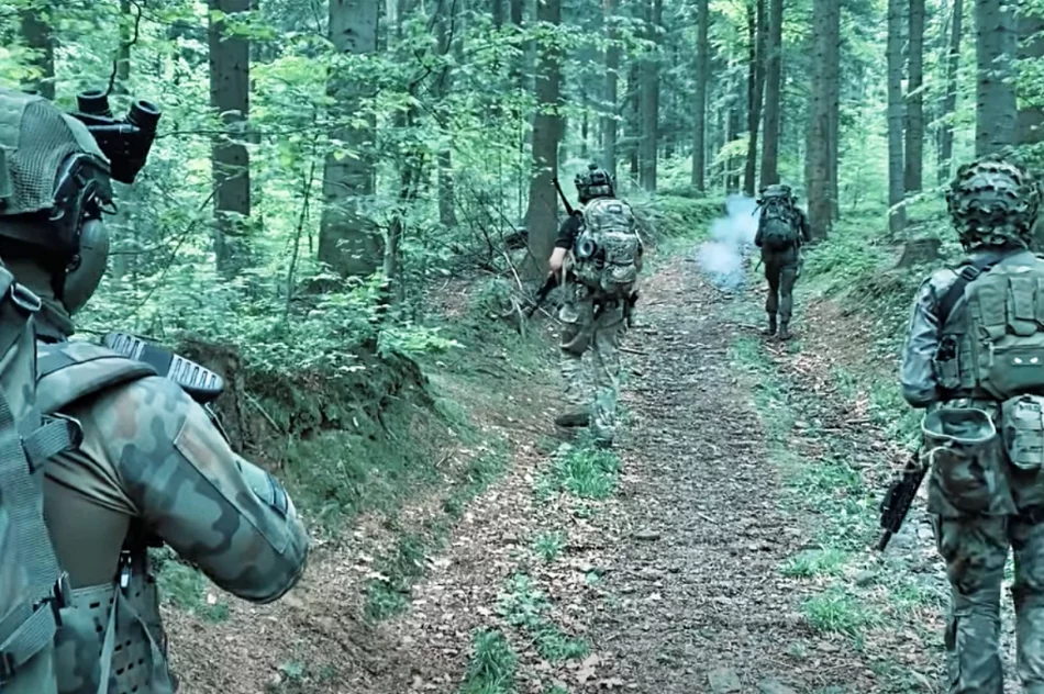 Szkoła prezentuje działania grupy Quick Reaction Force - zdjęcie 3