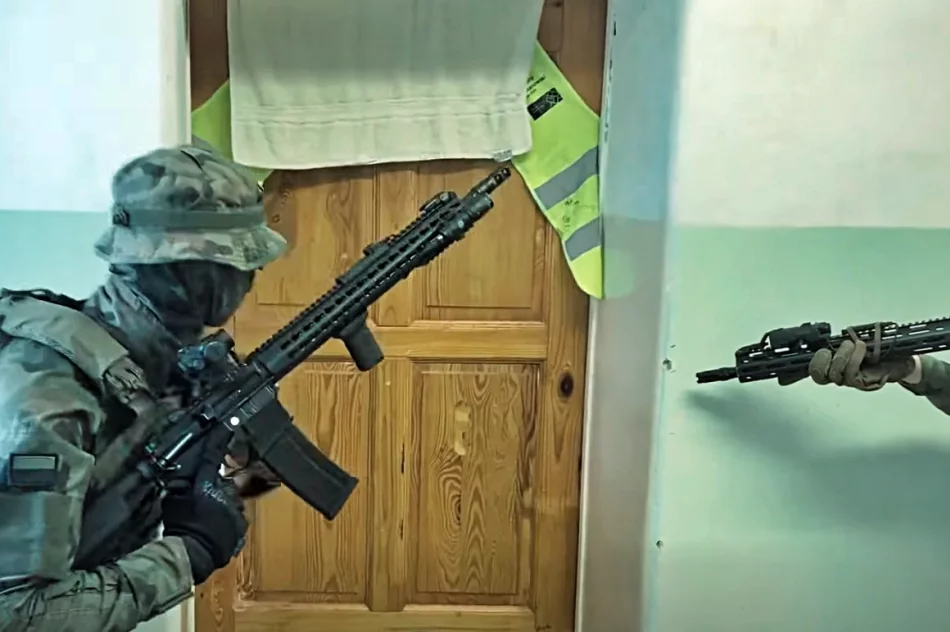 Szkoła prezentuje działania grupy Quick Reaction Force - zdjęcie 8