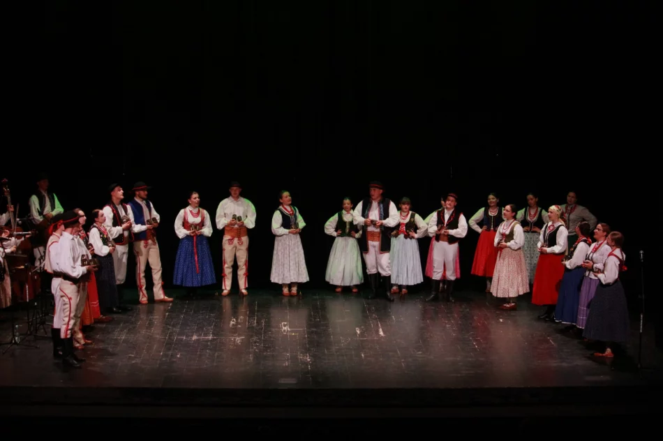 W Limanowskim Domu Kultury odbyło się spotkanie z tradycją i folklorem - zdjęcie 10