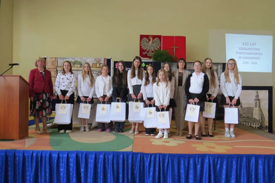 Uroczyste obchody rocznicy urodzin Marii Konopnickiej w Zespole Szkolno-Przedszkolnym nr 1  - zdjęcie 13