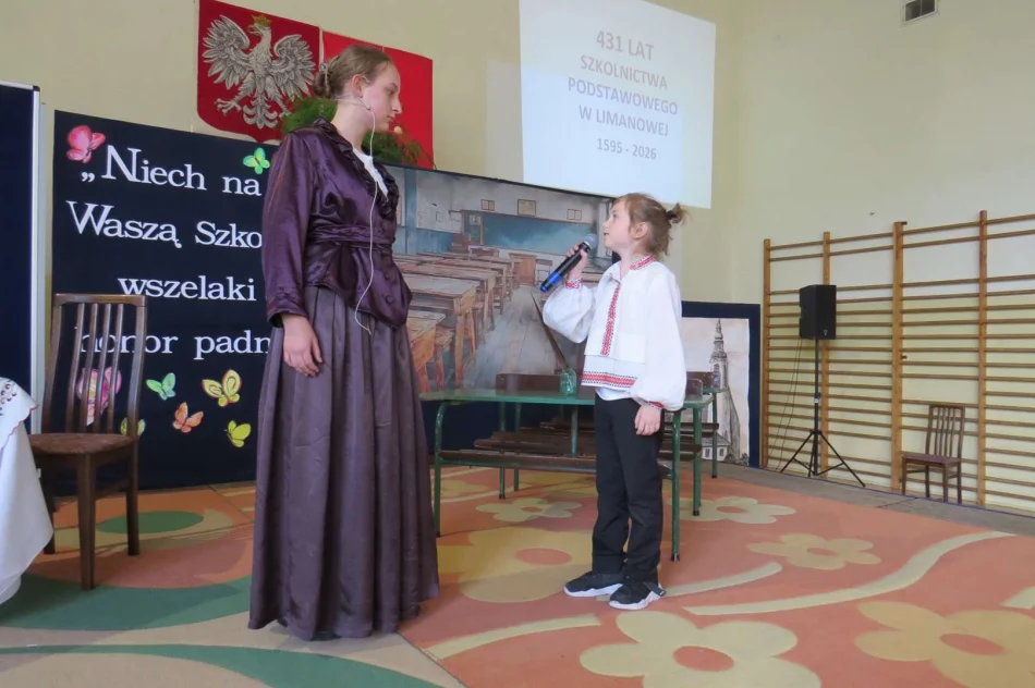 Uroczyste obchody rocznicy urodzin Marii Konopnickiej w Zespole Szkolno-Przedszkolnym nr 1  - zdjęcie 14