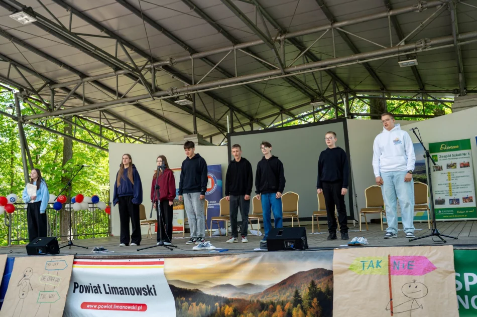 Jubileuszowy „Limanowski Głos Profilaktyki” zgromadził w parku miejskim młodzież z całego powiatu - zdjęcie 18