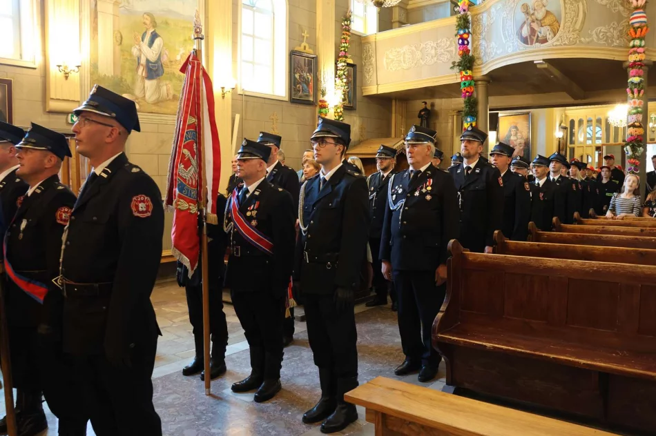 Święto strażaków ochotników w Łososinie Górnej - zdjęcie 16