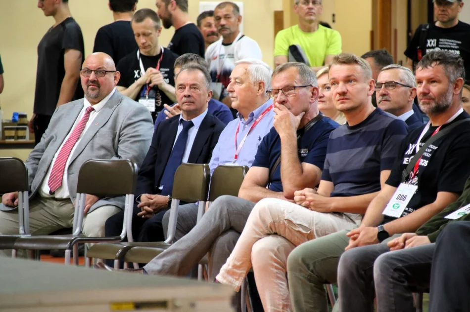 Prawie 400 osób ruszyło na ekstremalny szlak - zdjęcie 13