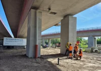 Akcja wewnątrz estakady. Nietypowe ćwiczenia ratunkowe na budowie S7 - zdjęcie główne