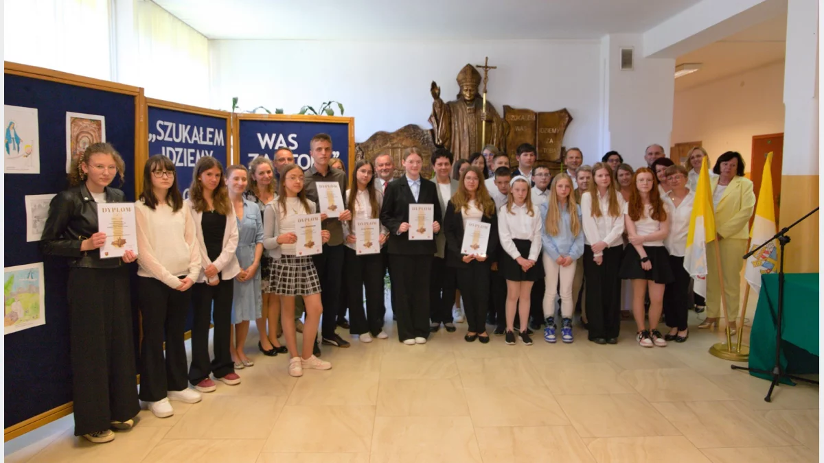 XIV Gminny Konkurs o Janie Pawle II „Szukałem Was – idziemy za Tobą"
