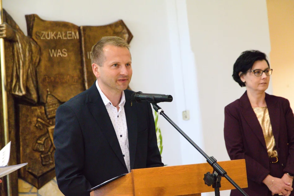 XIV Gminny Konkurs o Janie Pawle II „Szukałem Was – idziemy za Tobą" - zdjęcie 5