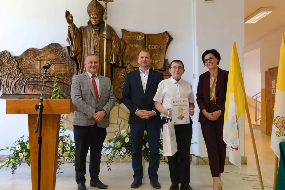 XIV Gminny Konkurs o Janie Pawle II „Szukałem Was – idziemy za Tobą" - zdjęcie 15