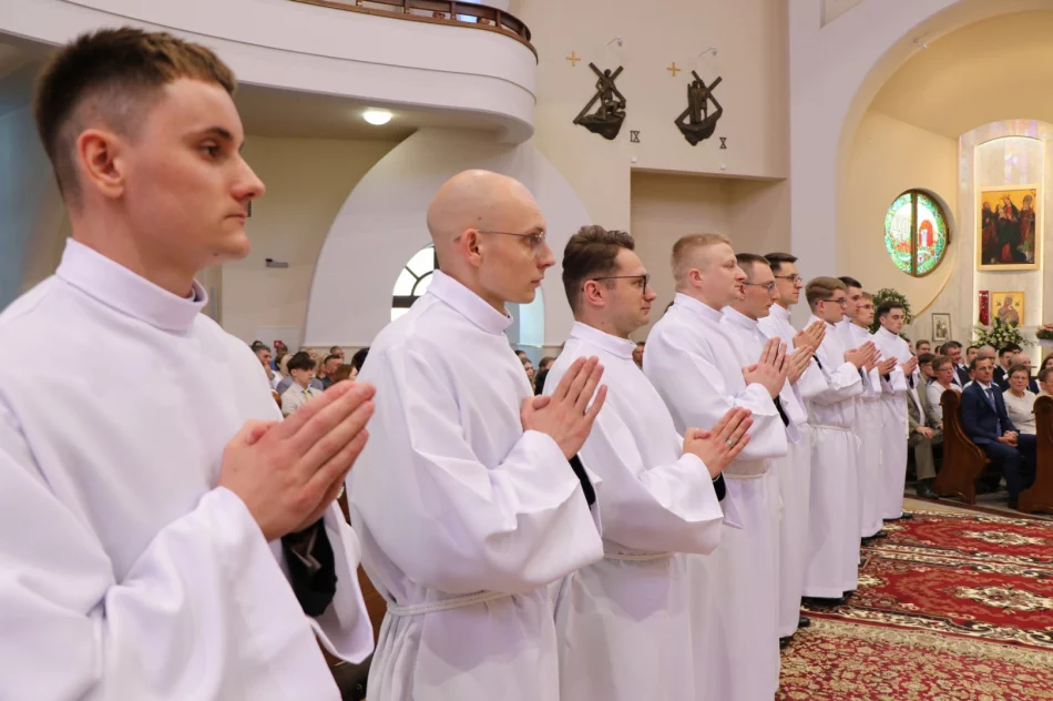 Nowi diakoni wyświęceni - wśród nich mieszkaniec Limanowszczyzny - zdjęcie 3