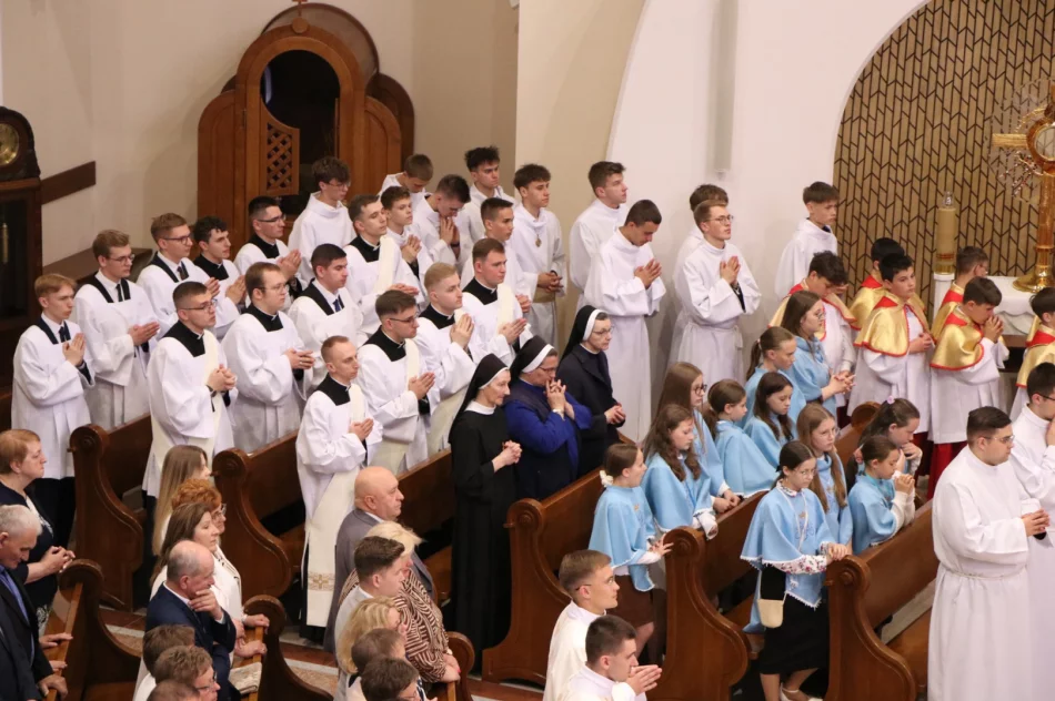 Nowi diakoni wyświęceni - wśród nich mieszkaniec Limanowszczyzny - zdjęcie 13