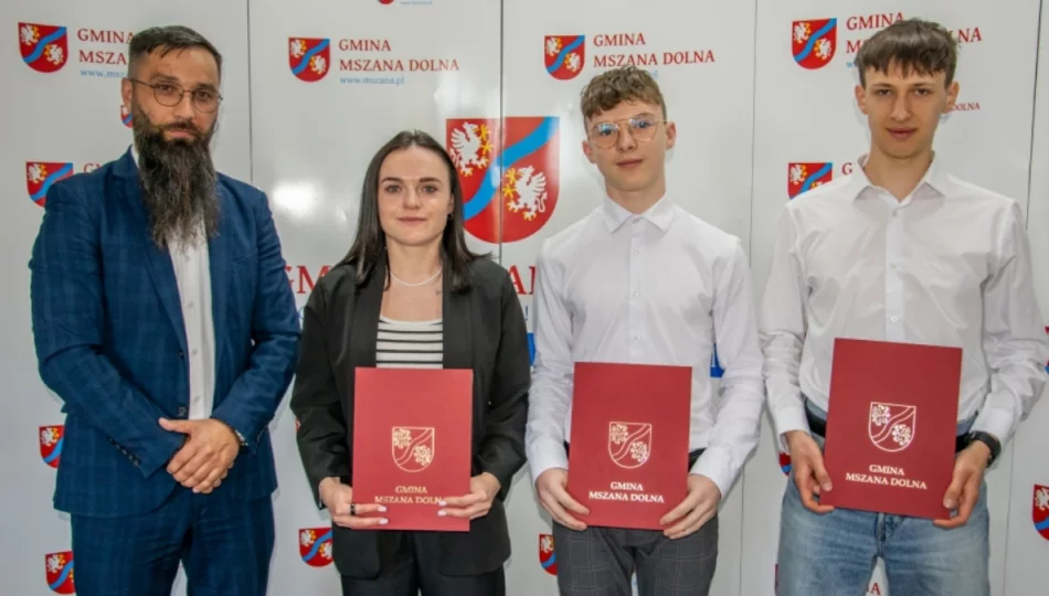Nagrody za wyniki. Samorząd wyróżnił troje sportowców  - zdjęcie 1