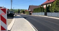 Do piątku ruch wahadłowy - układają asfalt na drodze powiatowej - zdjęcie 2