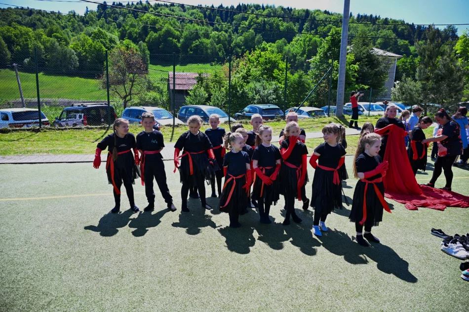 Piknik Rodzinny w Szkole Podstawowej w Nowym Rybiu - zdjęcie 13