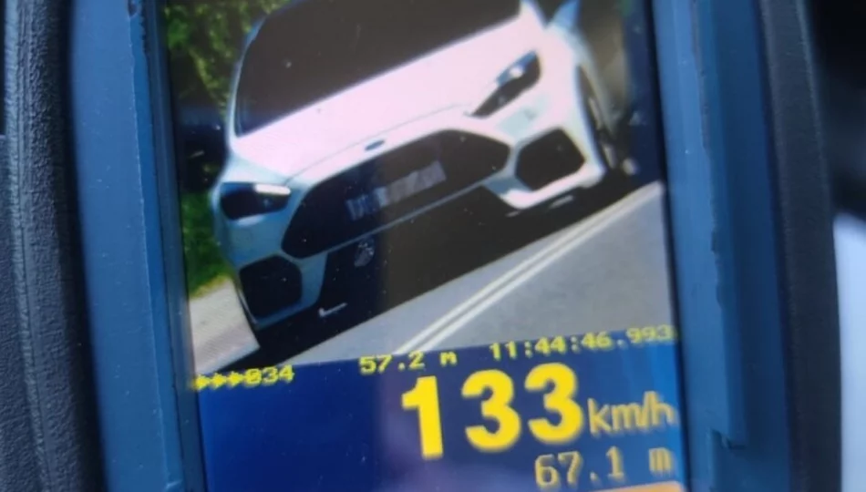 Licznik wskazał aż 133 km/h. Mandat 2,5 tys. zł i zatrzymane prawo jazdy - zdjęcie 1