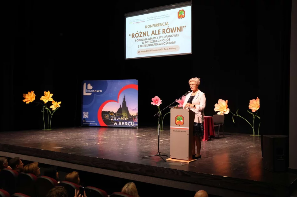  „Różni, ale równi” – w Limanowej rozmawiano o potrzebach osób z niepełnosprawnościami - zdjęcie 18
