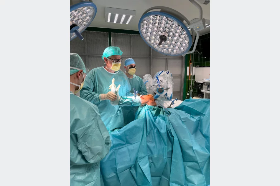 Szpital Rydygiera: ponad 250 operacji z robotem ROSA - zdjęcie 7