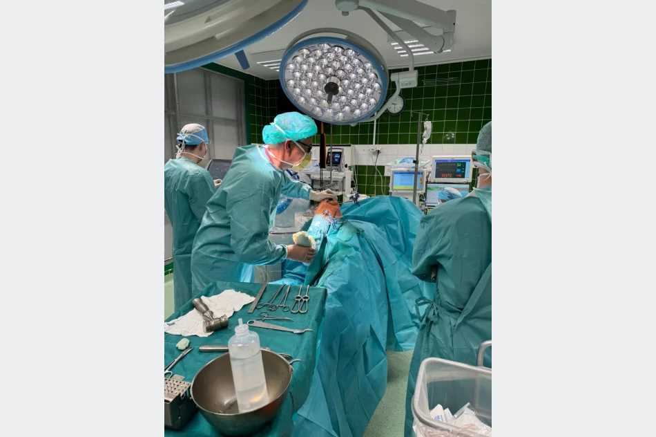 Szpital Rydygiera: ponad 250 operacji z robotem ROSA - zdjęcie 10