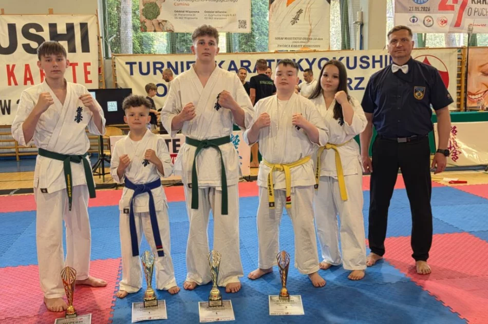 4 medale na Turnieju o Puchar Burmistrza Józefowa dla zawodników Limanowskiego Klubu Kyokushin Karate - zdjęcie 13