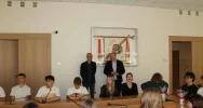Dzień Samorządu Terytorialnego – wizyta uczniów „Tischnera” w Urzędzie Miasta Limanowa - zdjęcie 2