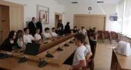 Dzień Samorządu Terytorialnego – wizyta uczniów „Tischnera” w Urzędzie Miasta Limanowa - zdjęcie 3