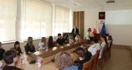 Dzień Samorządu Terytorialnego – wizyta uczniów „Tischnera” w Urzędzie Miasta Limanowa - zdjęcie 5