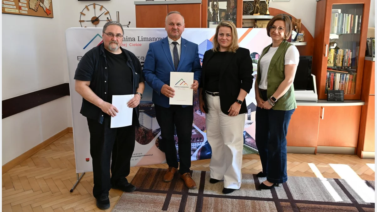 Przekazanie placu budowy pod remont drogi gminnej Kanina - Trzaskonki