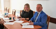 Przekazanie placu budowy pod remont drogi gminnej Kanina - Trzaskonki - zdjęcie 3