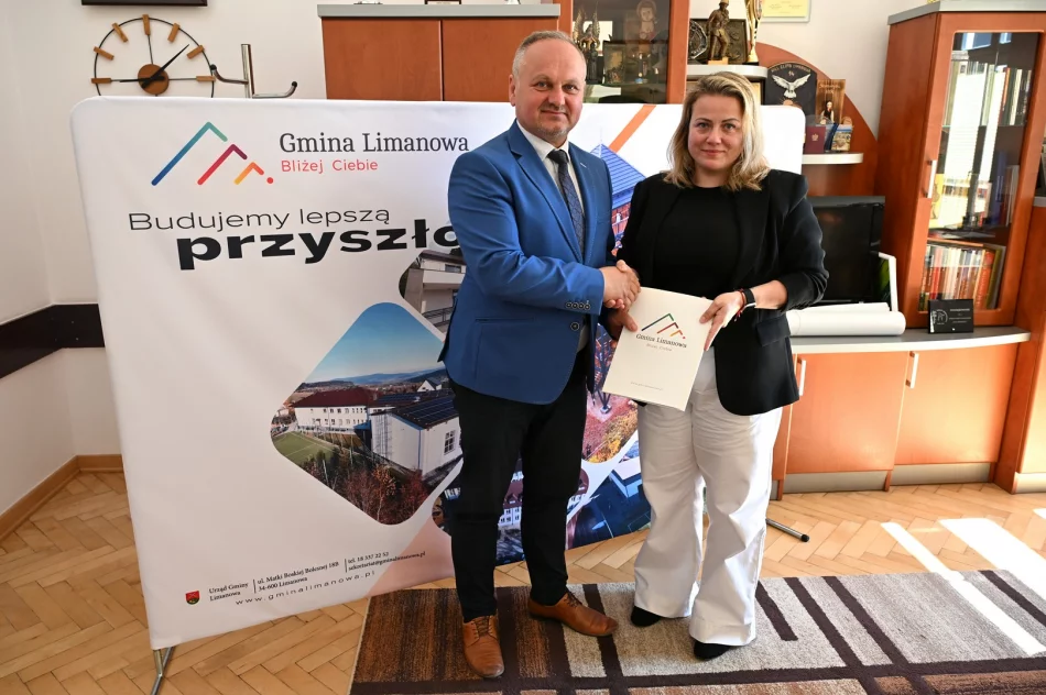 Przekazanie placu budowy pod remont drogi gminnej Kanina - Trzaskonki - zdjęcie 8