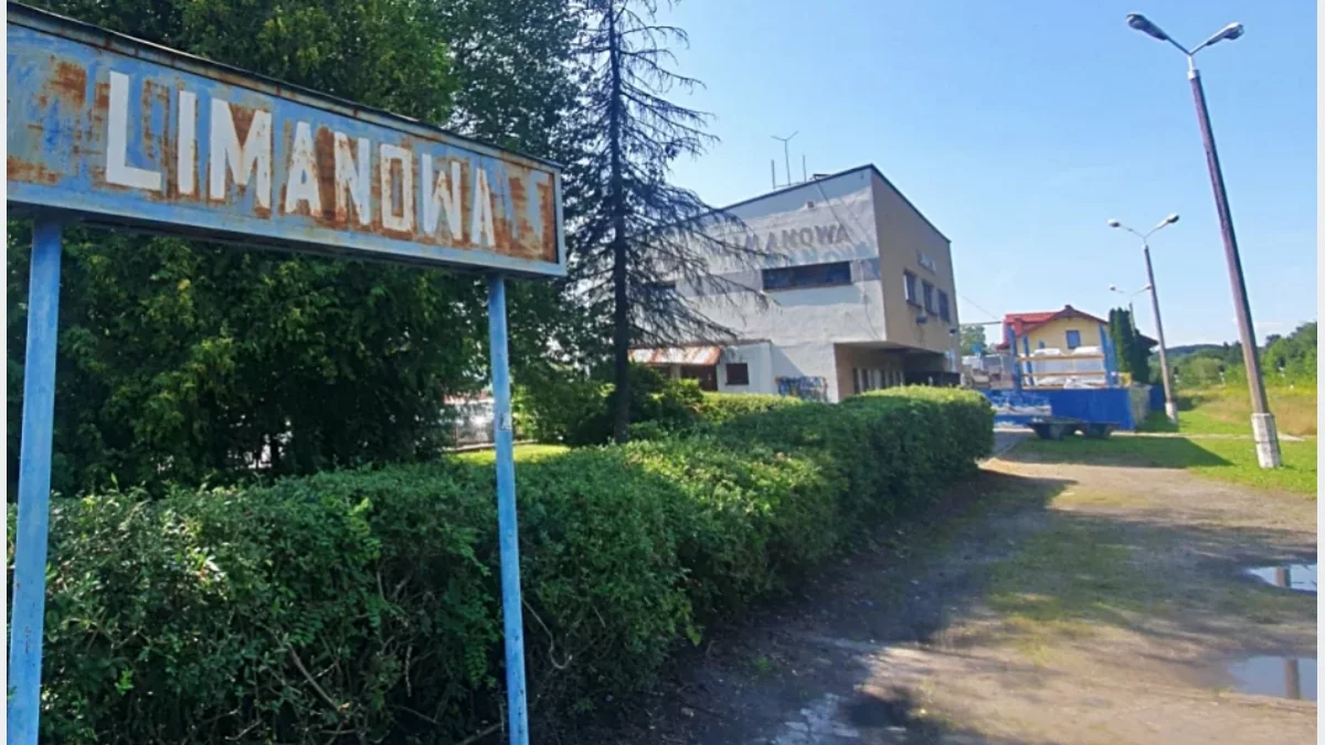 Budynek dworca kolejowego w Limanowej przeznaczony do modernizacji