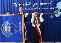 Nowy patron i sztandar - szkoła świętuje też wielki jubileusz (ZDJĘCIA) - zdjęcie główne
