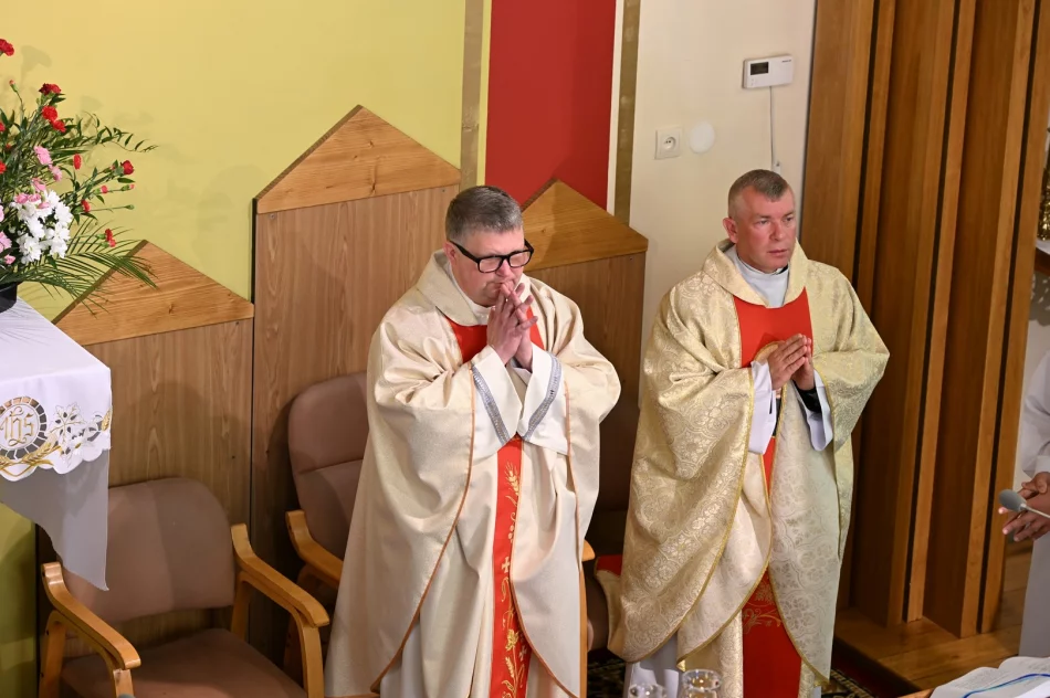 Nowy patron i sztandar - szkoła świętuje też wielki jubileusz (ZDJĘCIA) - zdjęcie 15