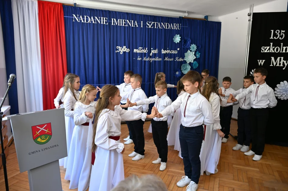 Nowy patron i sztandar - szkoła świętuje też wielki jubileusz (ZDJĘCIA) - zdjęcie 16
