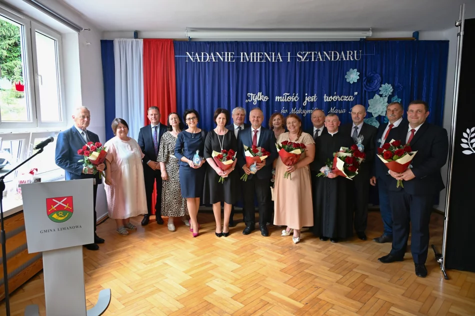 Nowy patron i sztandar - szkoła świętuje też wielki jubileusz (ZDJĘCIA) - zdjęcie 20