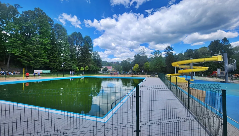 Powrót basenu nad parkiem. Miasto szuka ratowników na sezon - zdjęcie 1