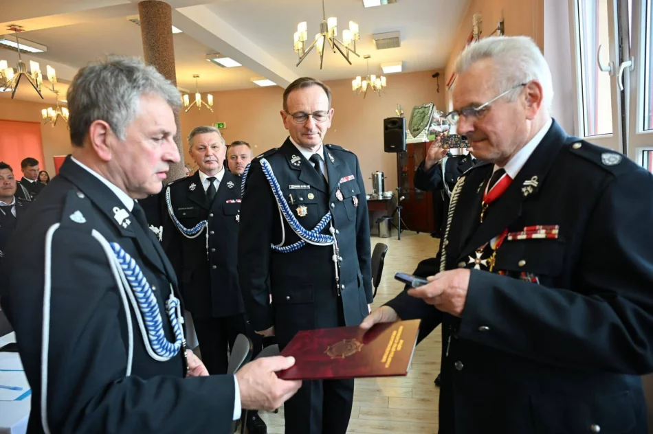 Burmistrz Miasta Limanowa odznaczona Srebrnym Medalem za Zasługi dla Pożarnictwa - zdjęcie 8
