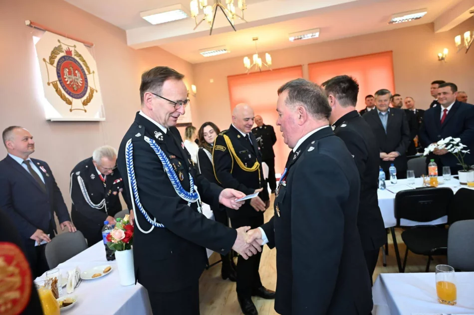 Burmistrz Miasta Limanowa odznaczona Srebrnym Medalem za Zasługi dla Pożarnictwa - zdjęcie 12