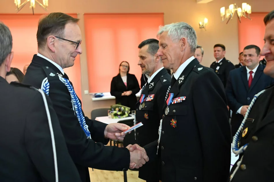 Burmistrz Miasta Limanowa odznaczona Srebrnym Medalem za Zasługi dla Pożarnictwa - zdjęcie 14