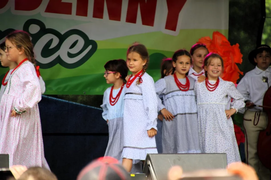 Międzynarodowe występy na rodzinnym pikniku (ZDJĘCIA) - zdjęcie 13