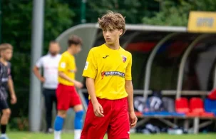 Zawodnik AP Limanovia z występem w reprezentacji Polski U-15. Biało-czerwoni pokonali Szwajcarię - Zdjęcie główne