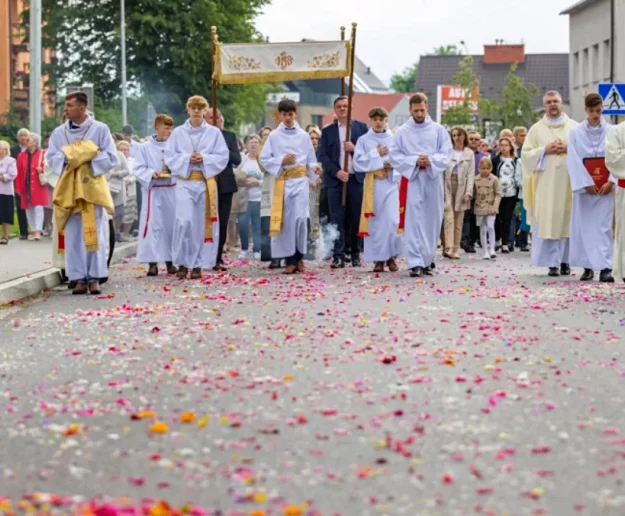 Dziś Boże Ciało - uroczystość "Świętej Obecności Boga" - zdjęcie główne