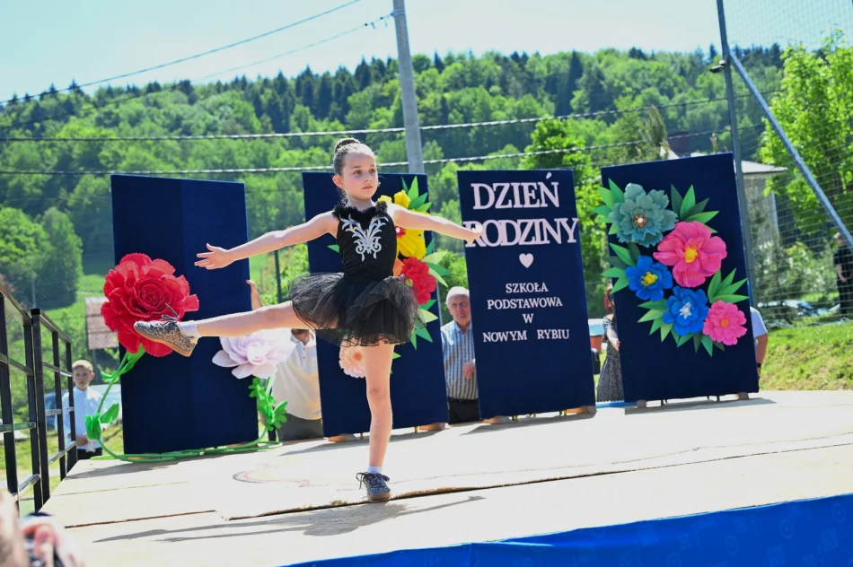 Pierwszy piknik rodzinny - szkoła zintegrowała mieszkańców - zdjęcie 7